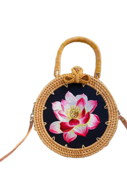 Rattan handbag embroidered 
