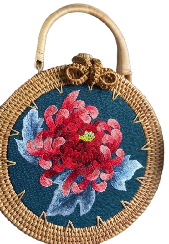 Rattan handbag embroidered 