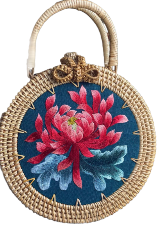 Rattan handbag embroidered 